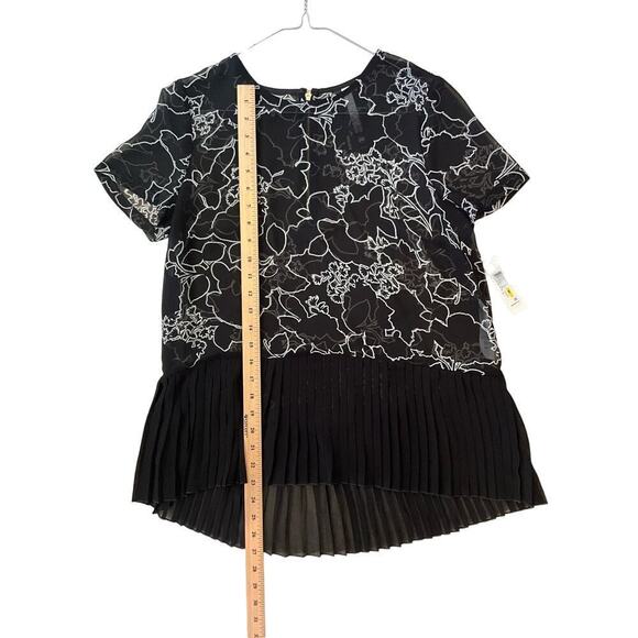 Kensie Blouse Top Women's SZ M Black Geometric Short Sleeve Round Neck Polyester - Picture 5 of 7